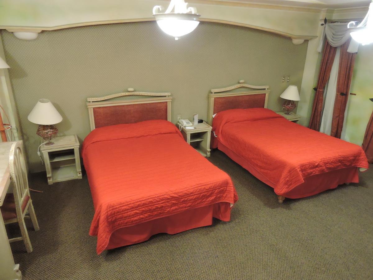 Hotel Quinta Cesar ซานฮวน เด ลอสลากอส ภายนอก รูปภาพ